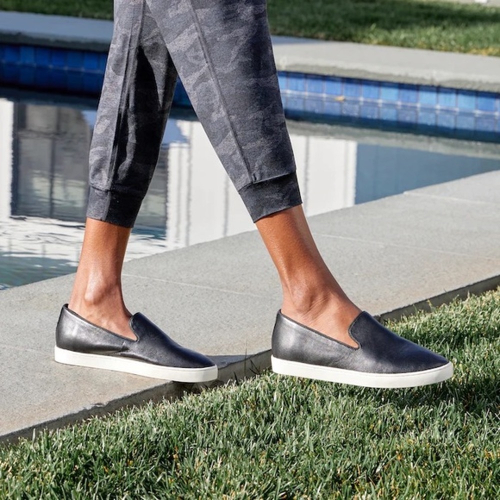 BIRDIES leather Swift Slip-On Sneaker Black size 6.5